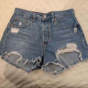 Levi's 501 distressed shorts